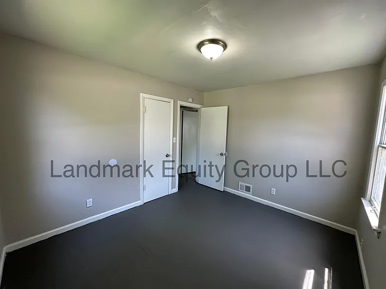 7405 Blue Ridge Blvd — Photo 13