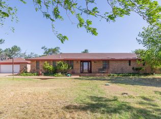 8950 W Country Club Rd, Canyon, TX 79015