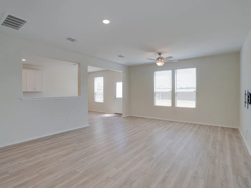 1109 Paradise Canyon Cv