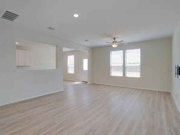 1109 Paradise Canyon Cv, Jarrell, TX 76537