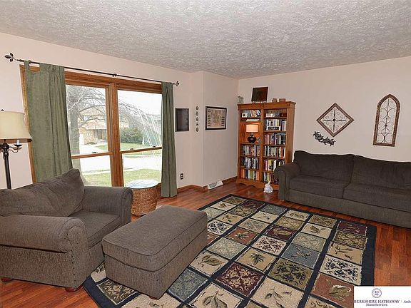 5th image of 15666 Marcy St