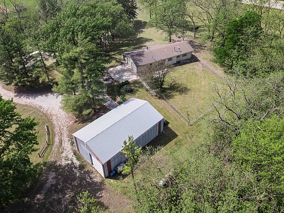 4th image of 36052 R Ave