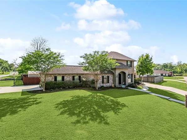129 Saint Ann St, Belle Chasse, LA 70037