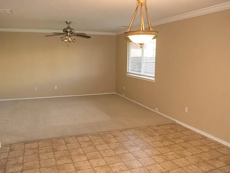 1708 Darjeeling Dr — Photo 7