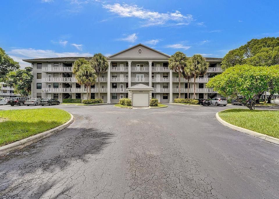 1st image of 1522 Whitehall Dr APT 101