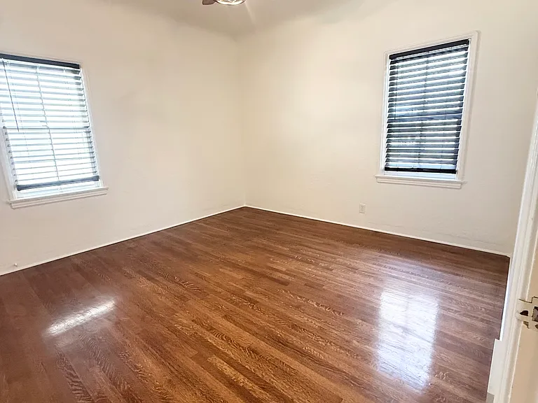 15 Loma Ave #17 — Photo 14