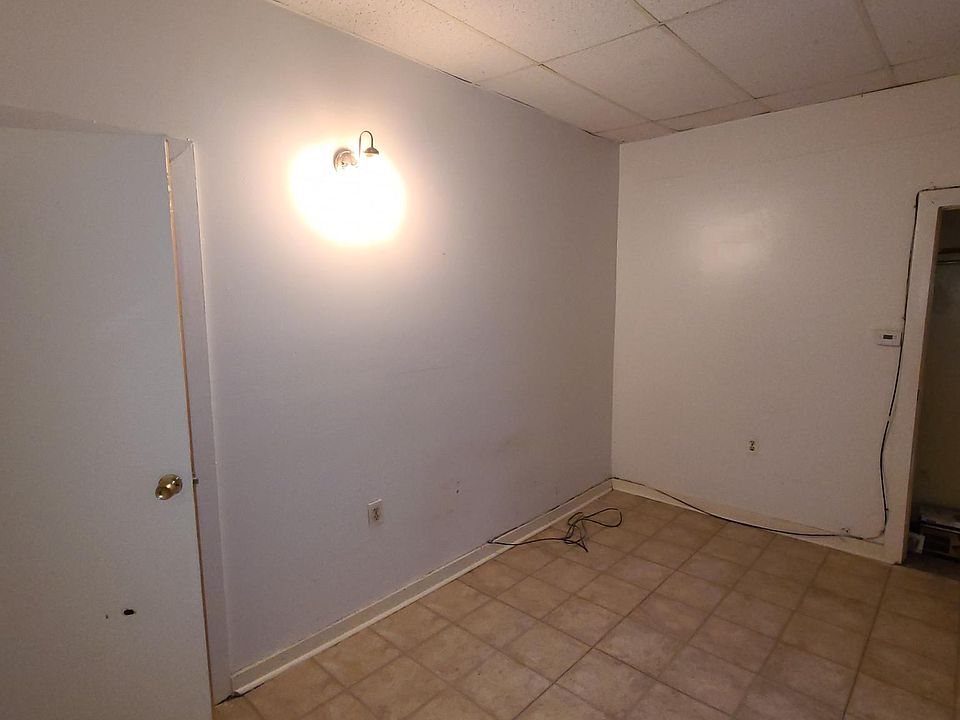2nd image of 119 East Ave
