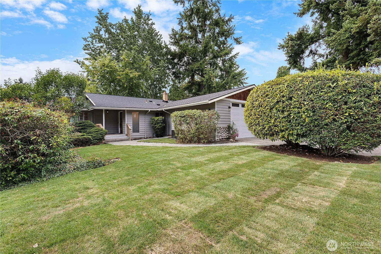 13427 90th Avenue NE photo 1