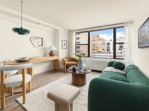 47 West 13th Street image 1 of 8