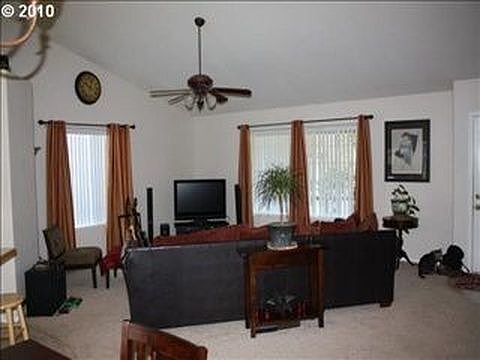 2nd image of 842 Virgil Ave