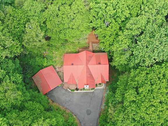 3rd image of 201 Shady Acres