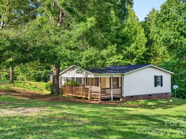 388 Chinquapin Ln, Mount Ulla, NC 28125