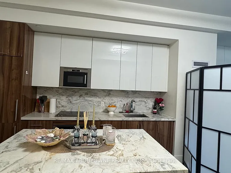 330 Richmond St W #207 — Photo 10