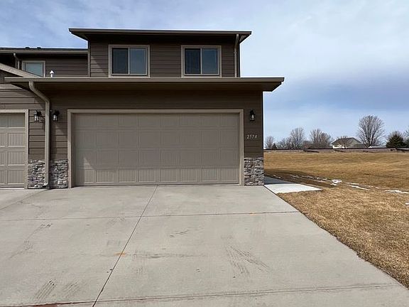 2nd image of 2574 E Meadowside Pl