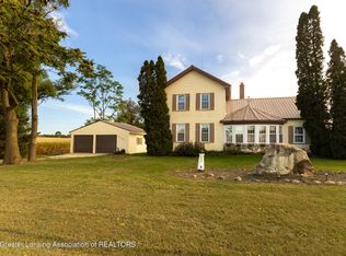 4527 W Lovejoy Rd, Byron, MI 48418