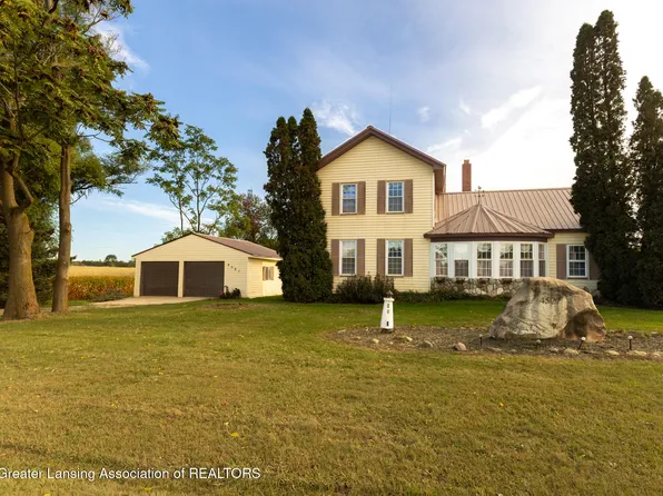 4527 W Lovejoy Rd, Byron, MI 48418