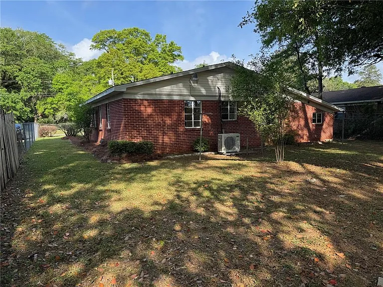 713 Iris Ave — Photo 22