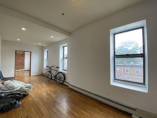 2nd image of 586 3rd Ave #5C