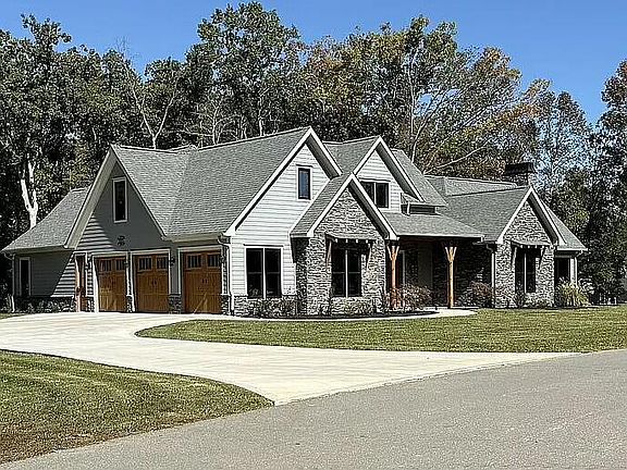 2nd image of 385 Sunset Harbor Dr