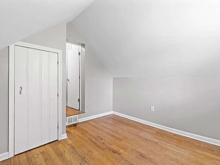 110 S Bromfield Rd — Photo 19