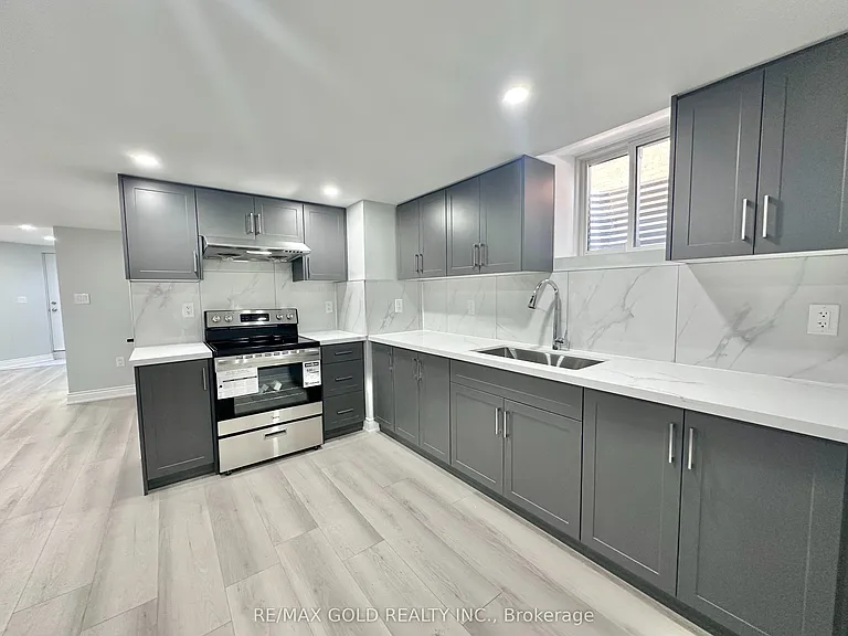 555 Settlers Rd W #BASEMENT — Photo 9