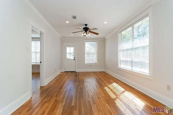 3 bed, 1432 sqft, $2,095 — Photo 3