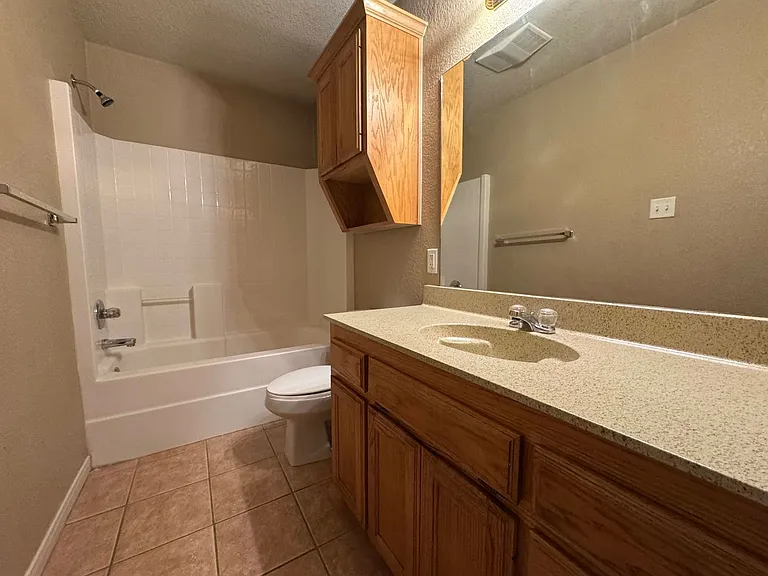 Sales--4706 John David — Photo 12