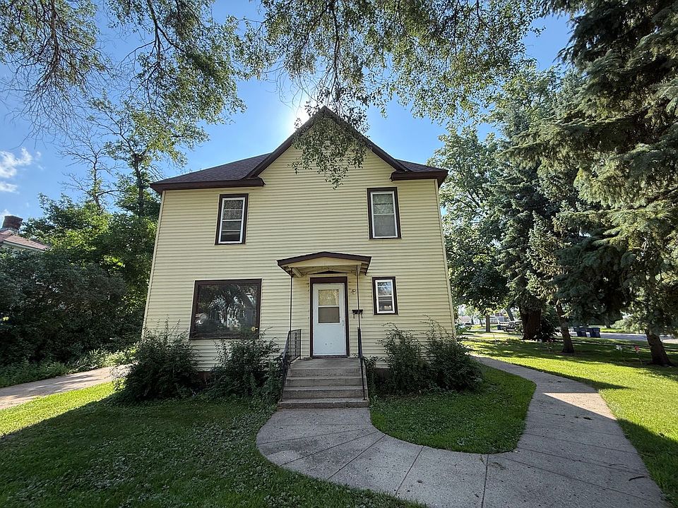 1st image of 405 3rd Ave SE #2