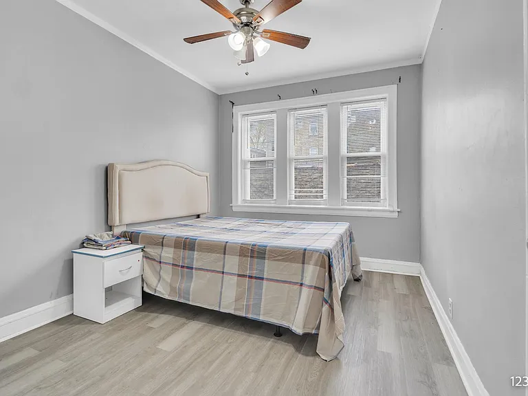 6323 N Francisco Ave #1 — Photo 5