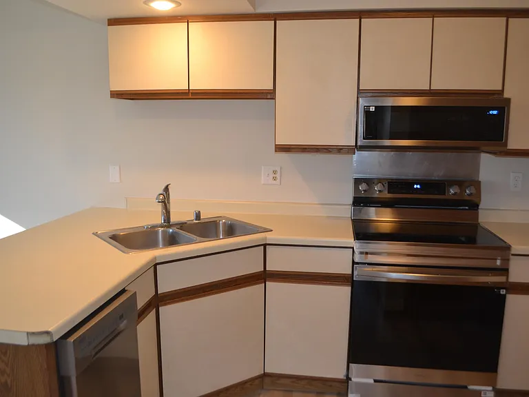 3207 Eau Claire Ave — Photo 7