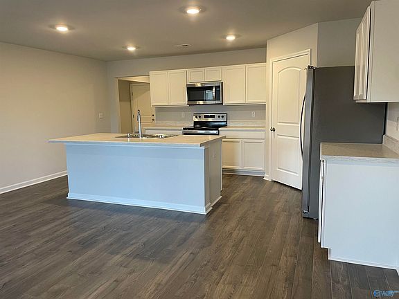 3rd image of 158 Tobin Ln