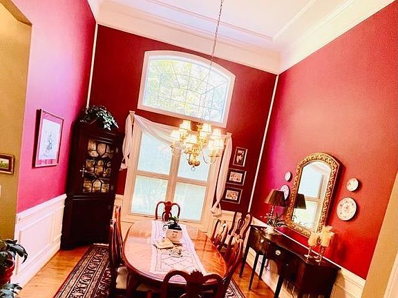 3rd image of 208 Dahoon Ln