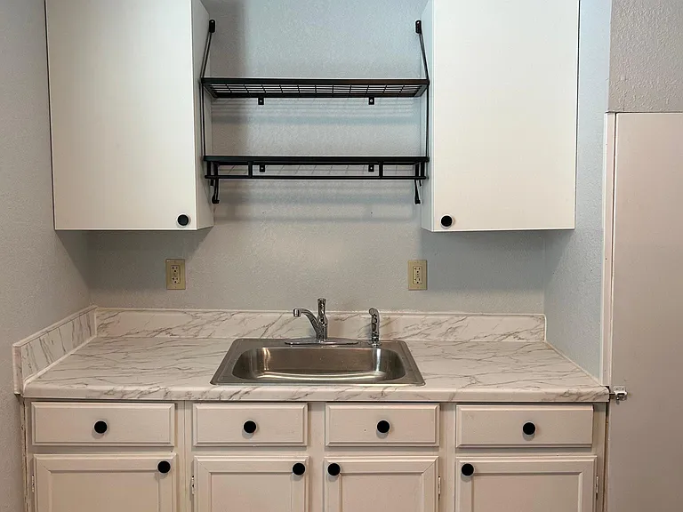 3309 E Orme St — Photo 13