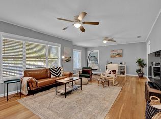 604 S Creek St, Fredericksburg, TX 78624