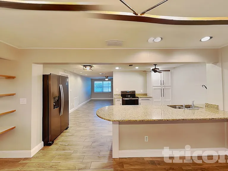 1705 Coppertree Dr — Photo 6