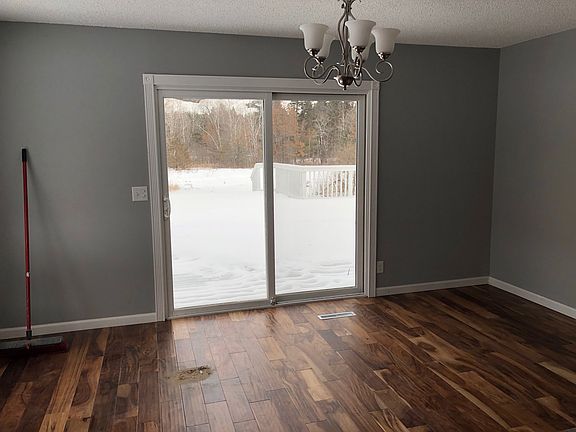 5th image of 9365 Fawn Lake Dr NE
