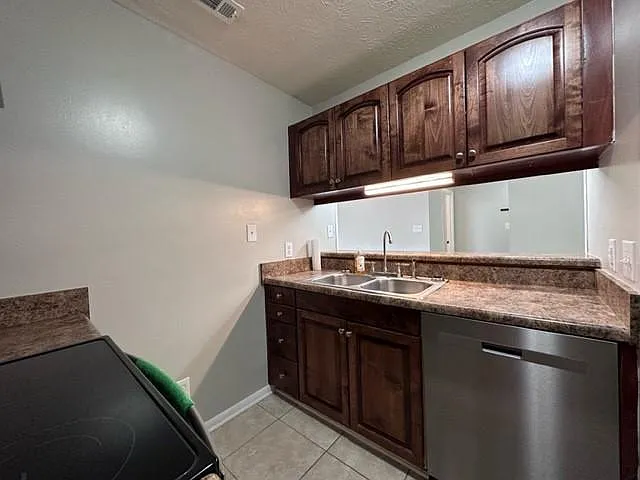 667 Bartons Landing Pl #1 — Photo 6