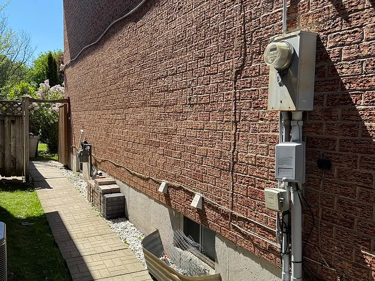 59 Belvedere Cres #BASEMENT — Photo 2