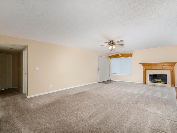 5th image of 2121 Clareglen Ct Unit 101