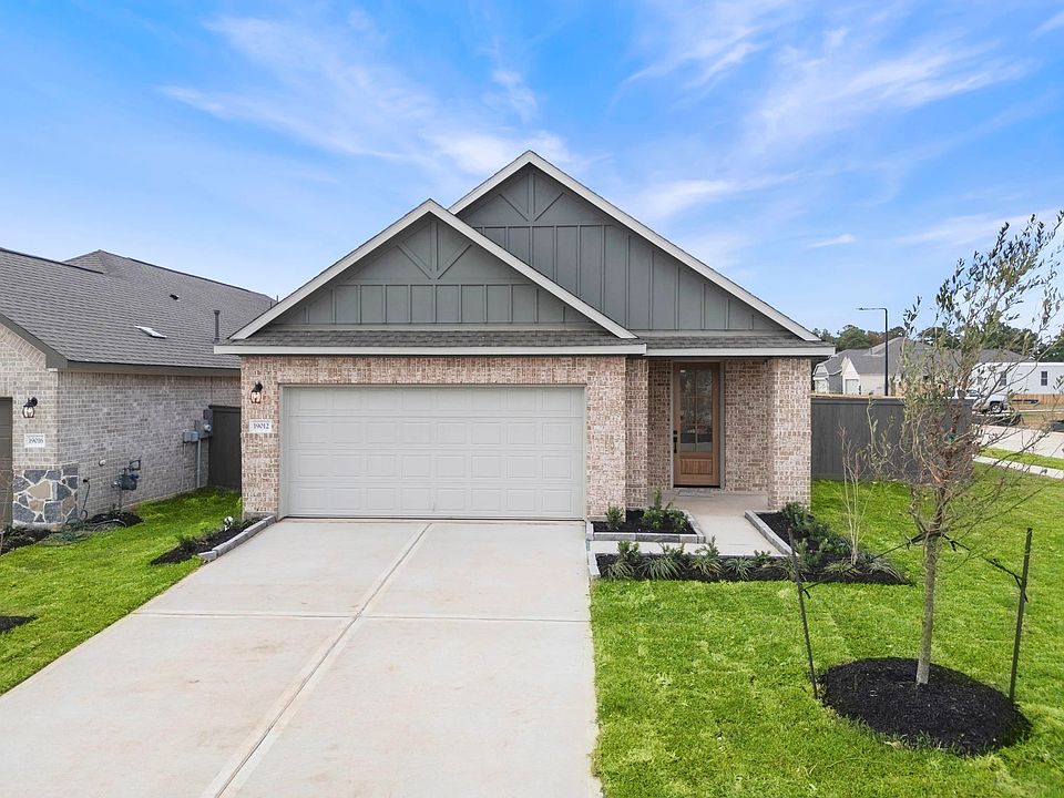 Welcome home to 19012 Magnolia Willow Lane located in the community of Emory Glen and zoned to Magno