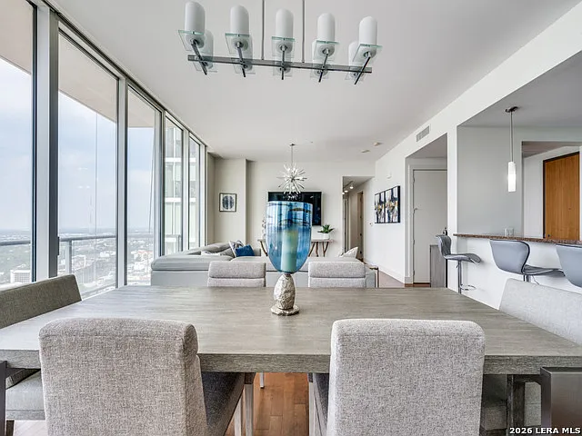 610 E Market St #2711 — Photo 6