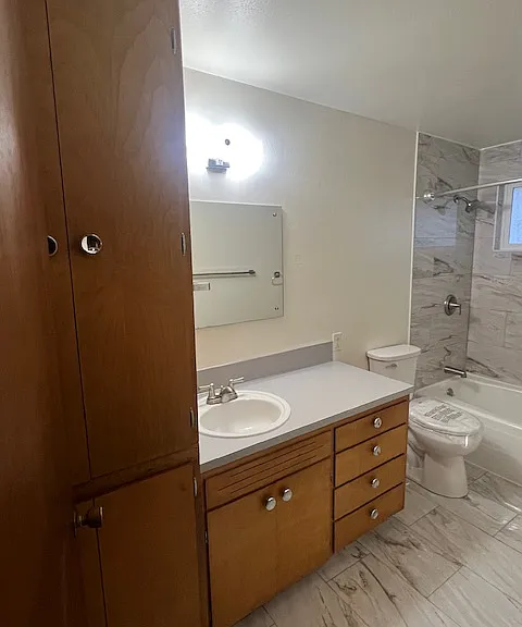 78 Williams Ave S #A — Photo 18