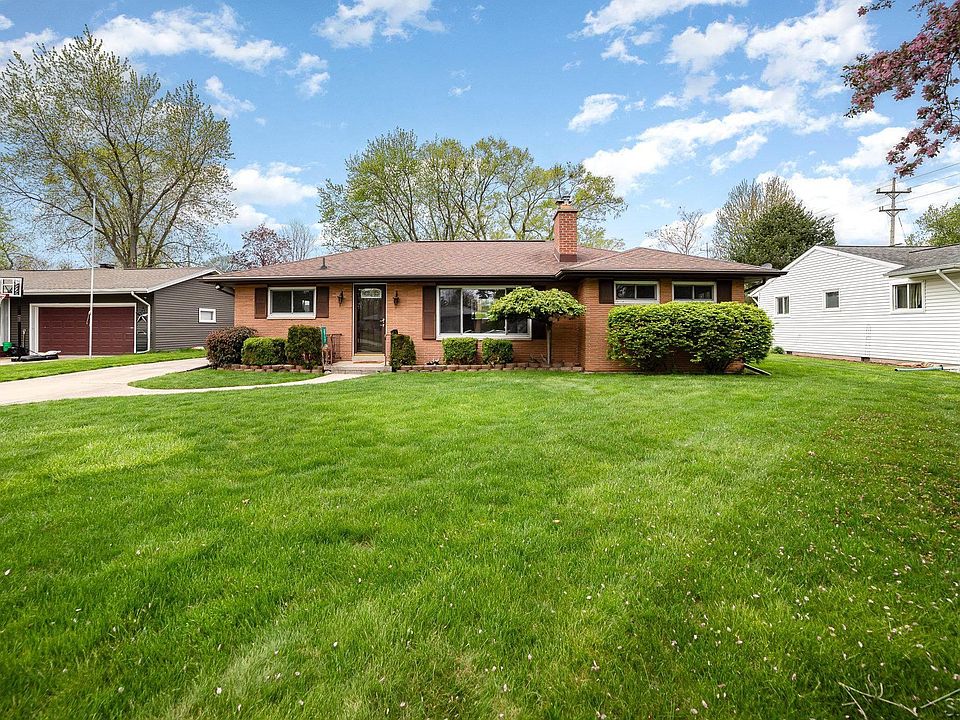 1st image of 2717 Bradford Dr