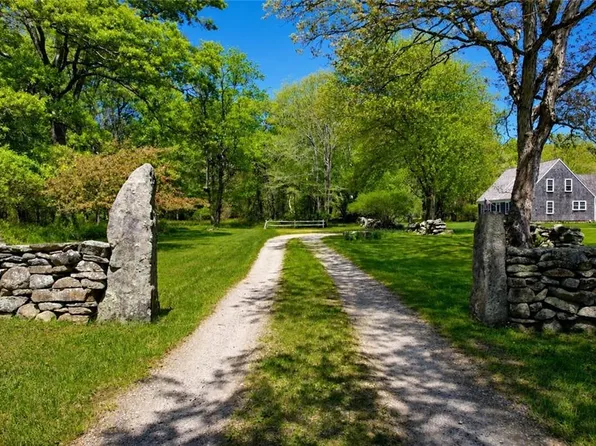 307 Stony Fort Rd, Saunderstown, RI 02874
