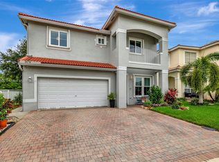 2070 NW 77th Ter, Pembroke Pines, FL 33024