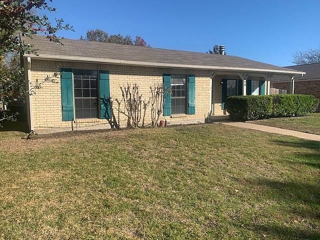 1st image of 729 Warwick Dr