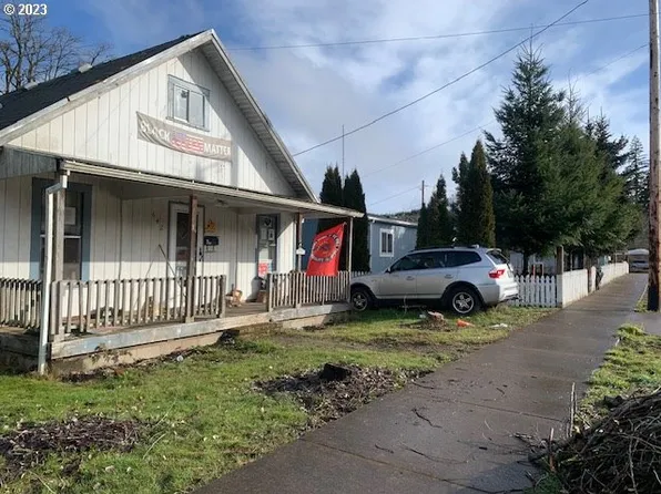 642 Weed Ave, Vernonia, OR 97064