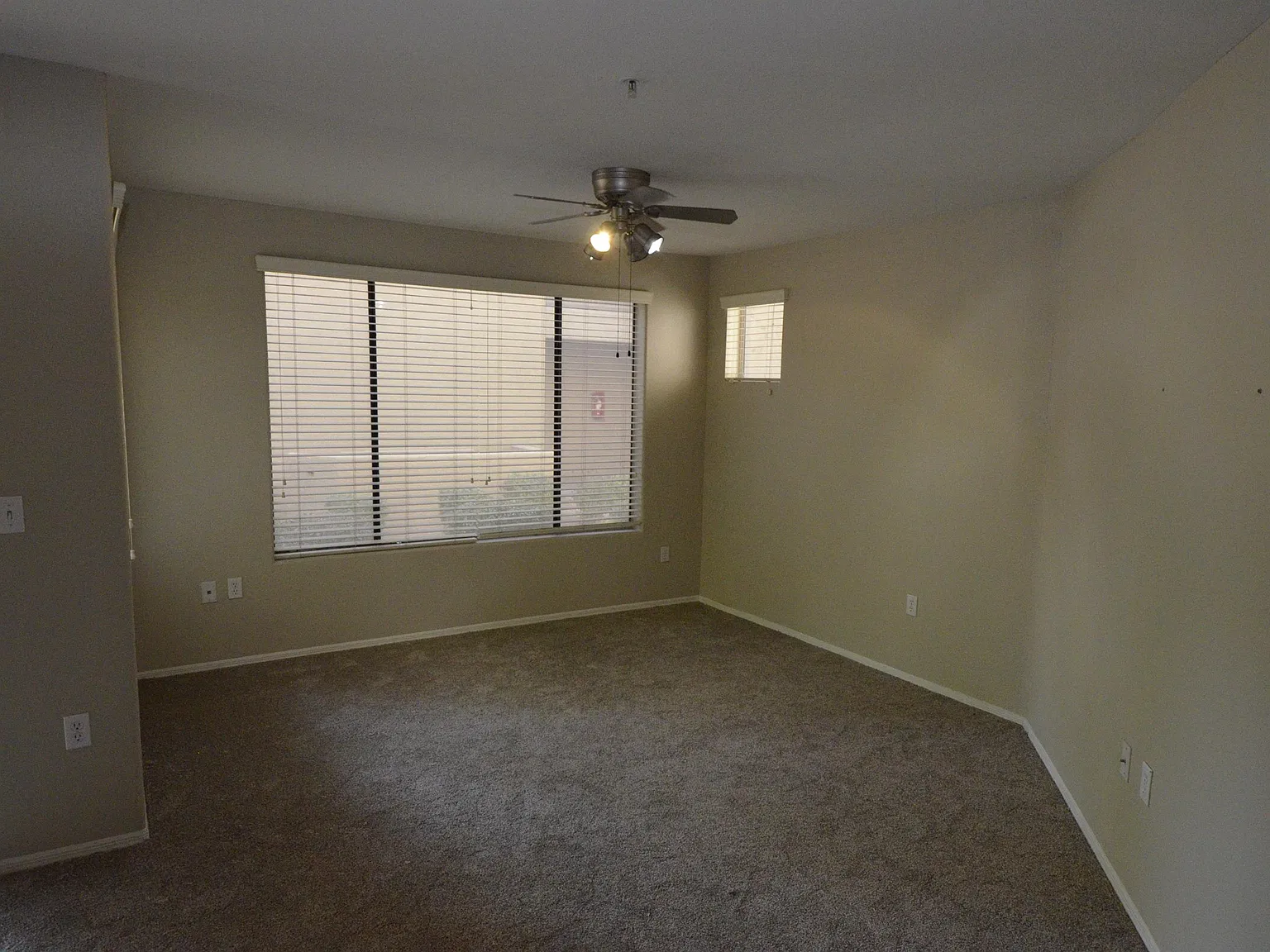 3rd Ave Unit 1013 - 1 — Photo 2