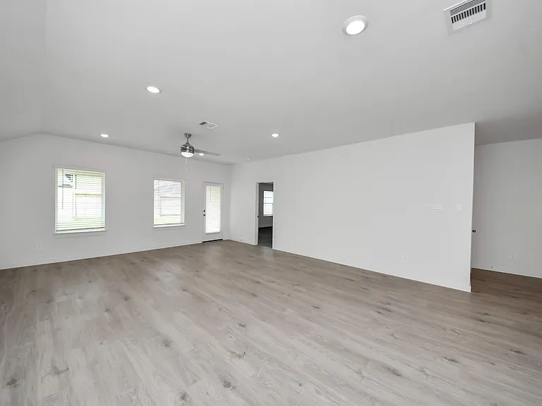 31138 Warwick Coast Ct — Photo 17