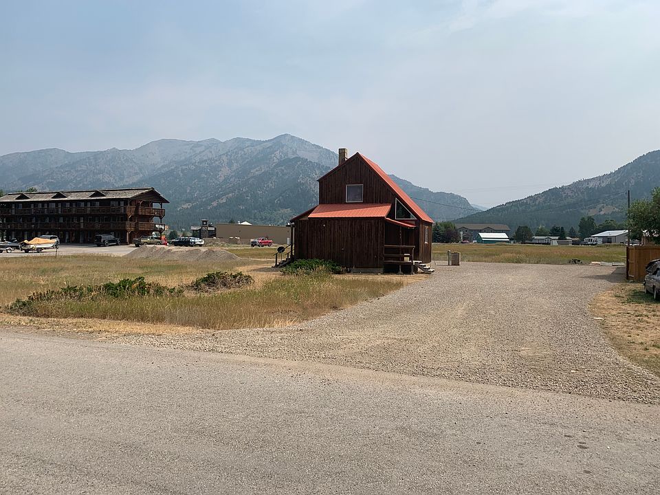 Building Photo 4